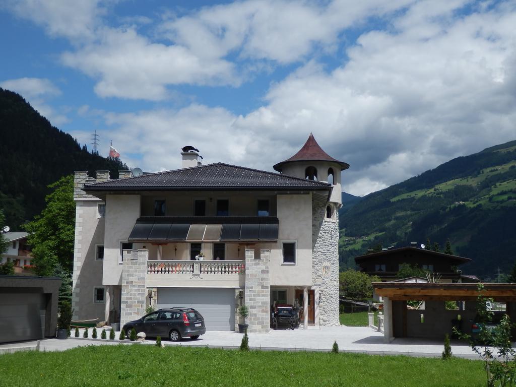 Schlossburg Reiserhof ツェル・アム・ツィラー エクステリア 写真